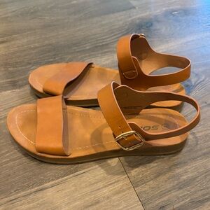 Soda Women's Tan Sandals